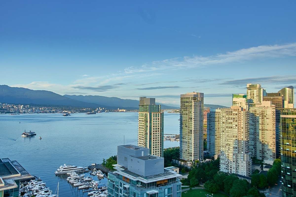 New property listed in Coal Harbour, Vancouver West